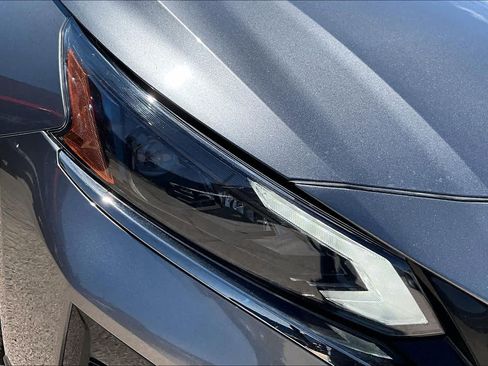 Used 2024 Nissan Altima 2.5 SR FWD image 27
