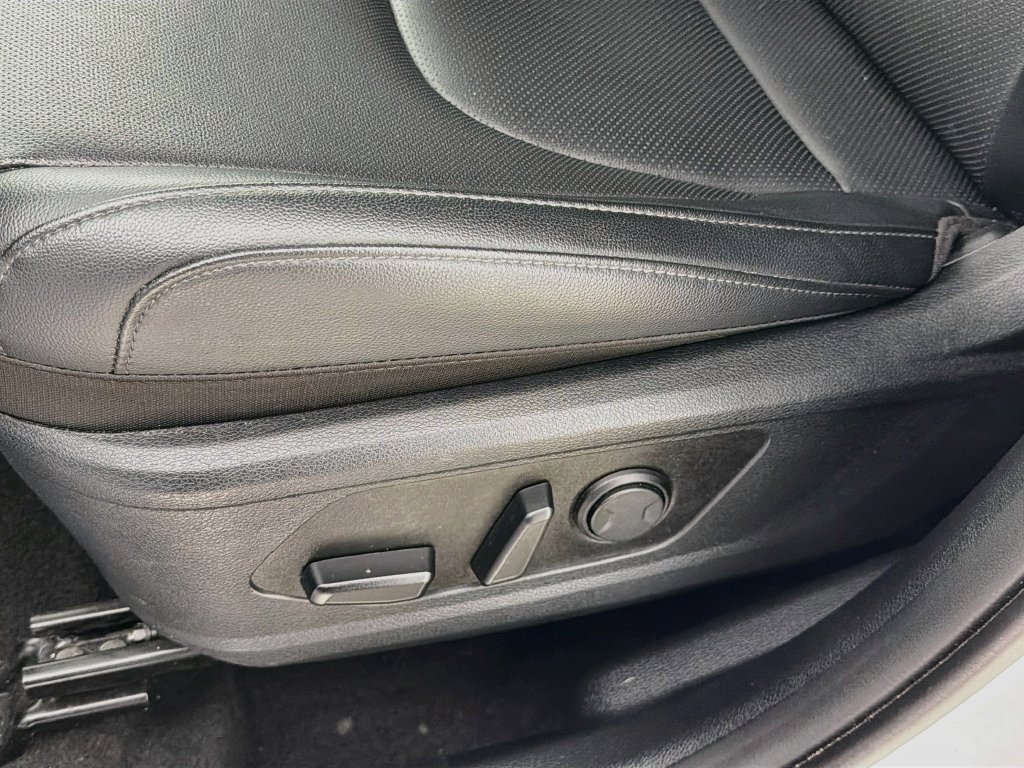 Used 2024 Kia Sportage EX FWD image 19