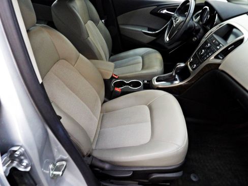 Used 2016 Buick Verano w/ Comfort Package FWD image 14