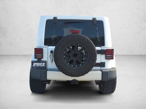 Used 2015 Jeep Wrangler Unlimited Sahara w/ Max Tow Package image 7