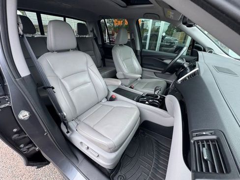 Used 2018 Honda Ridgeline RTL-E image 11