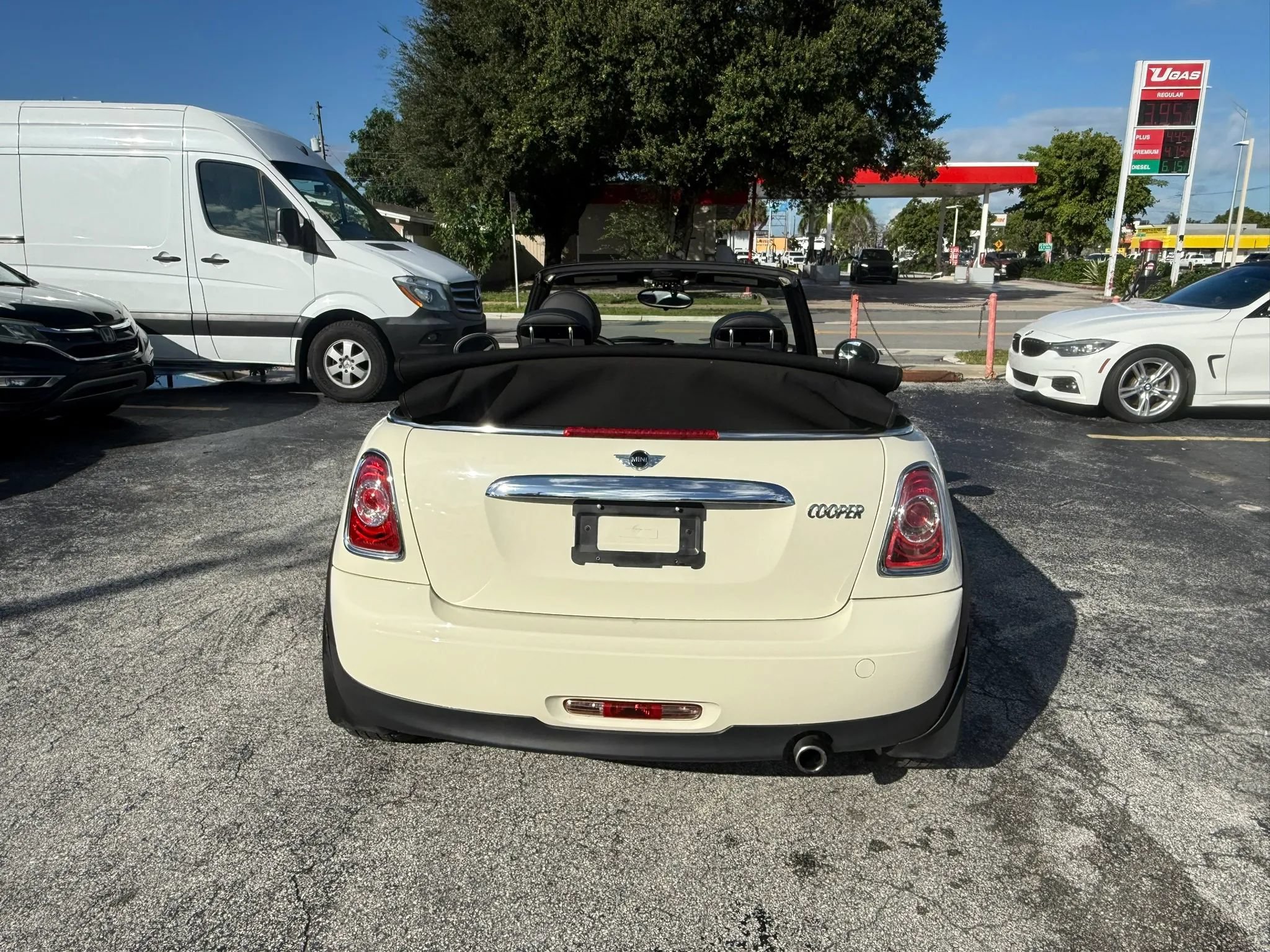 Used 2012 MINI Cooper Convertible FWD image 25