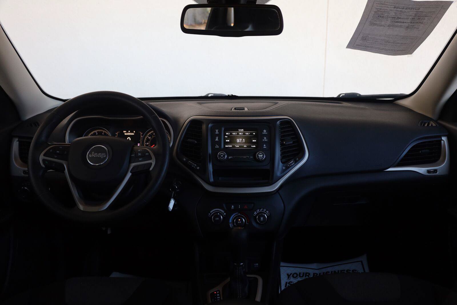 Used 2014 Jeep Cherokee Sport FWD image 29