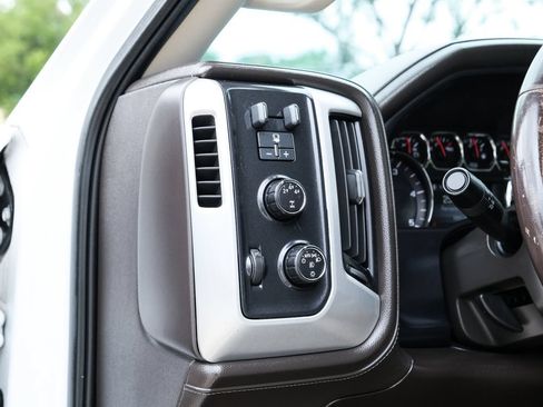 Used 2015 GMC Sierra 2500 SLT w/ Duramax Plus Package AWD/4WD image 46