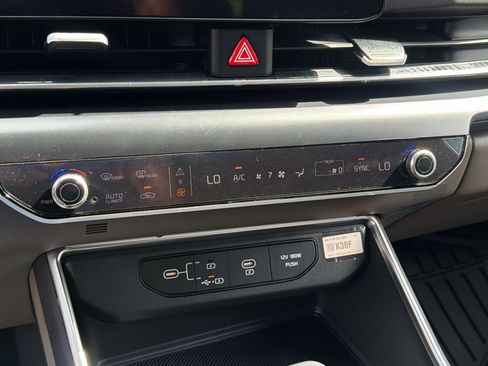 New 2026 Kia Carnival FWD image 23