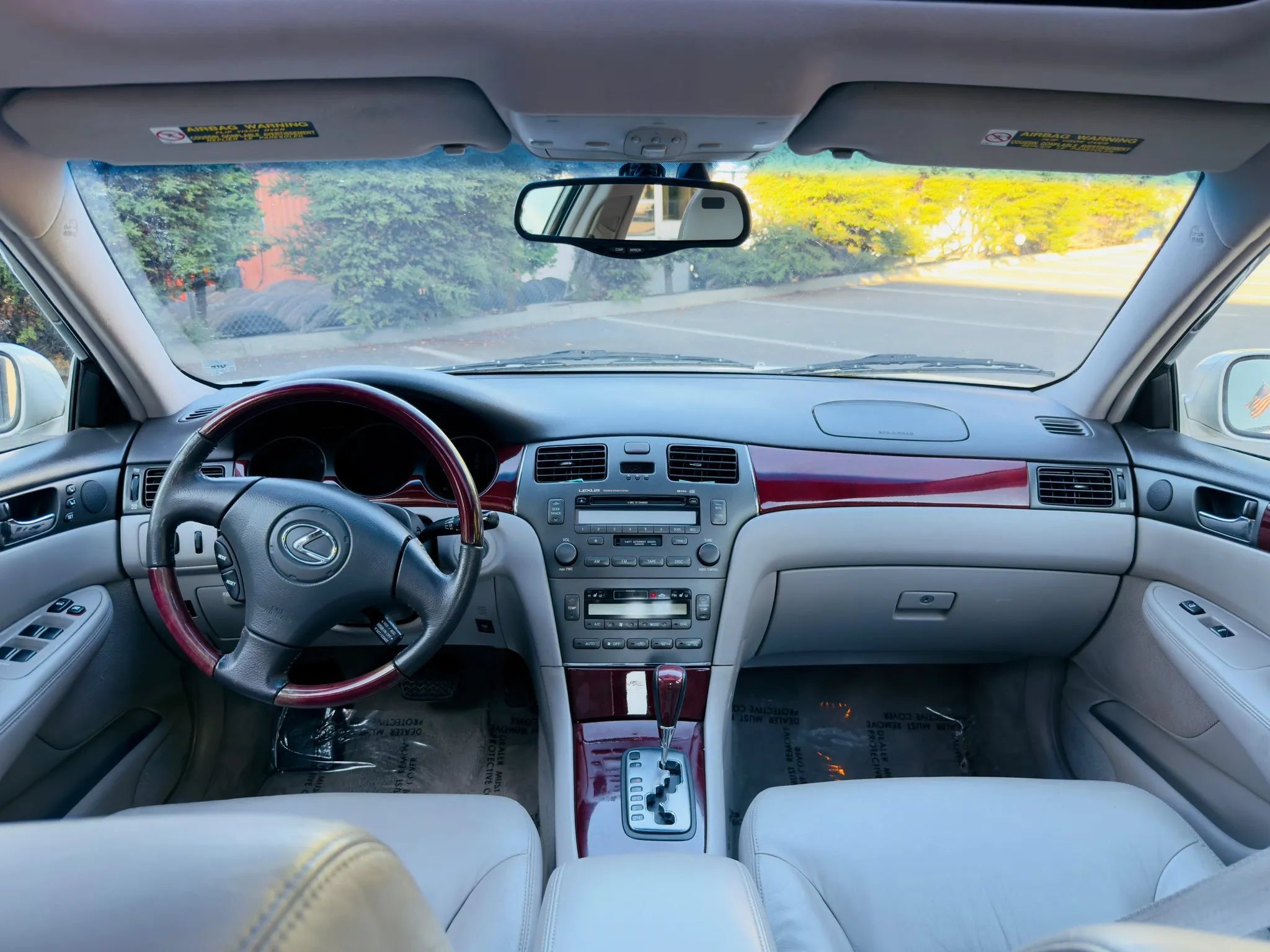 Used 2004 Lexus ES 330 w/ Premium Pkg FWD image 13