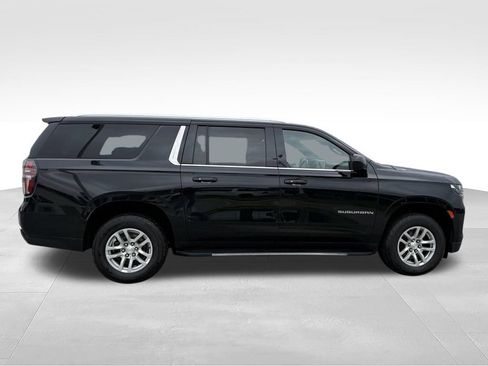 Used 2023 Chevrolet Suburban LT AWD/4WD image 28