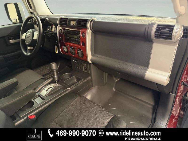 Used 2010 Toyota FJ Cruiser 2WD w/ Convenience Pkg image 17