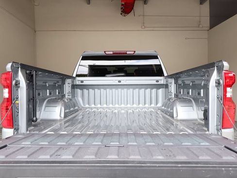 Used 2025 Chevrolet Silverado 1500 Custom RWD image 14