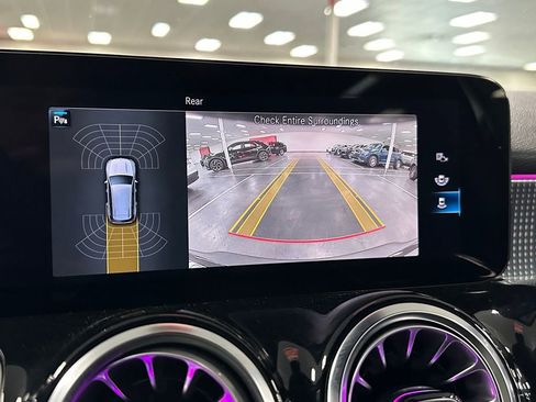 Used 2023 Mercedes-Benz EQB 250+ image 23