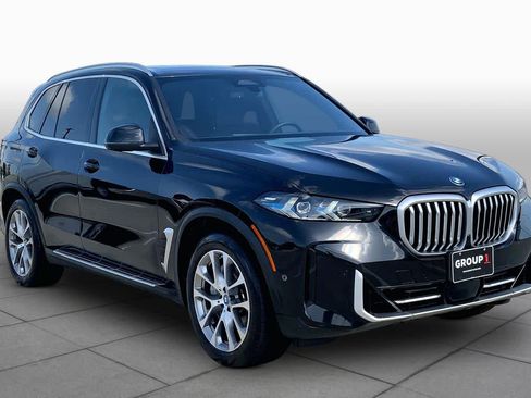 Used 2025 BMW X5 xDrive50e AWD/4WD image 3