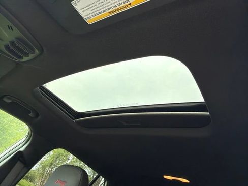 Certified 2024 Chevrolet Trax RS w/ Sunroof Package FWD image 4