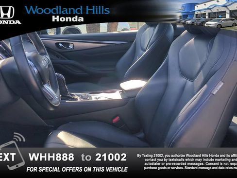 Used 2017 INFINITI Q60 2.0t w/ Moonroof Package RWD image 19