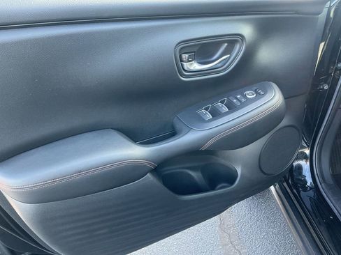 Used 2024 Honda HR-V Sport image 9