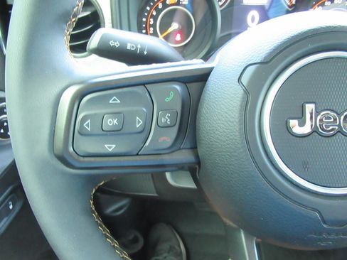 Used 2024 Jeep Wrangler Unlimited Sport AWD/4WD image 25