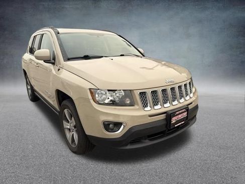 Used 2017 Jeep Compass High Altitude AWD/4WD image 4