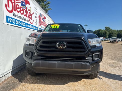 Used 2020 Toyota Tacoma SR AWD/4WD image 5