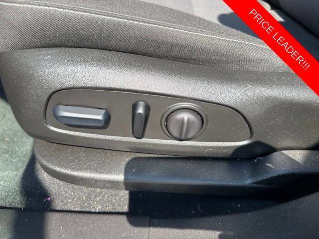 Used 2024 Chevrolet Blazer LT w/ Convenience Package FWD image 11