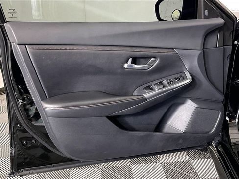 Used 2023 Nissan Sentra SR FWD image 21