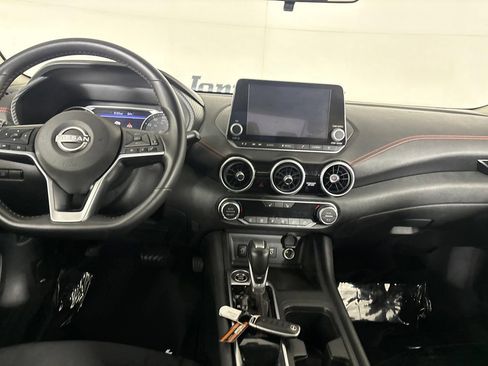 Used 2025 Nissan Sentra SR FWD image 23
