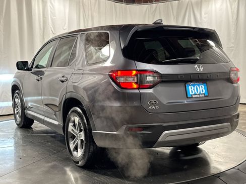 Used 2025 Honda Pilot EX-L image 9