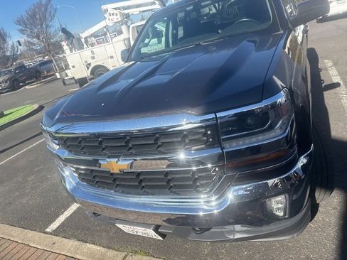 Used 2016 Chevrolet Silverado 1500 LT w/ LT Fleet Convenience Package image 3