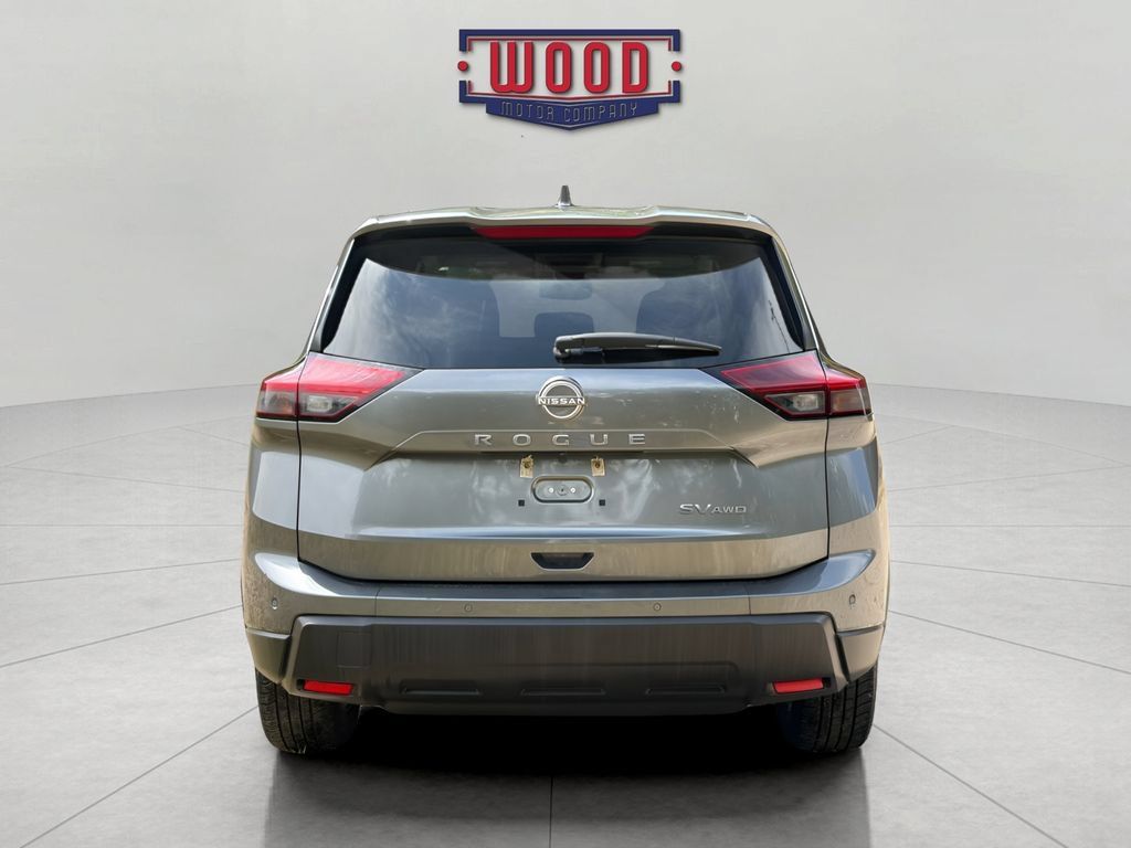 Used 2024 Nissan Rogue SV AWD/4WD image 3