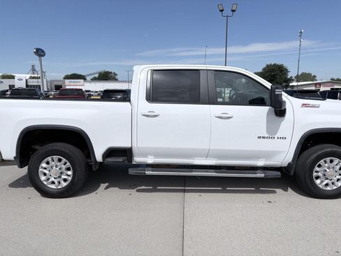 Used 2026 Chevrolet Silverado 2500 LT AWD/4WD image 7