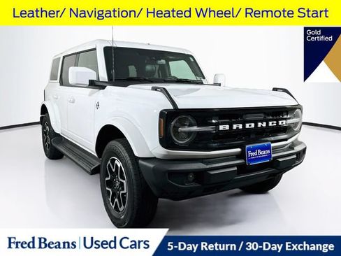 Certified 2025 Ford Bronco Outer Banks AWD/4WD image 1