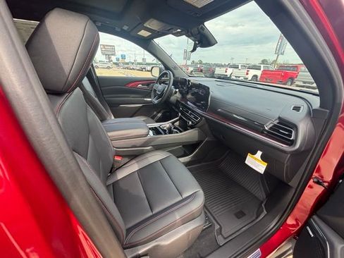 New 2026 Chevrolet Traverse Z71 image 12