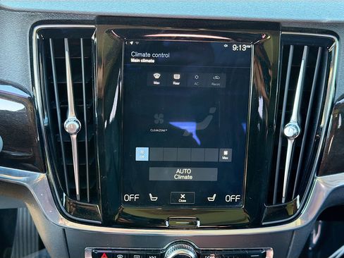 Used 2018 Volvo S90 T5 Momentum image 33