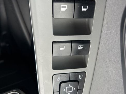 Used 2023 Kia Niro EX image 12