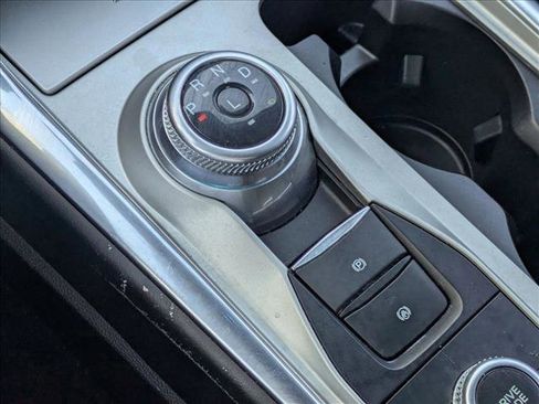 Used 2023 Ford Explorer Limited image 12