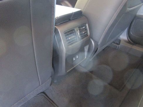 Used 2025 Nissan Rogue SL AWD/4WD image 18