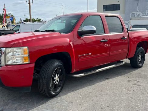 Used 2011 Chevrolet Silverado 1500 LT image 3