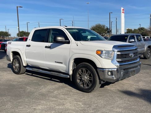Used 2015 Toyota Tundra SR5 image 3