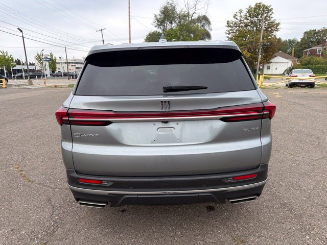 Used 2025 Buick Enclave Preferred AWD/4WD image 6