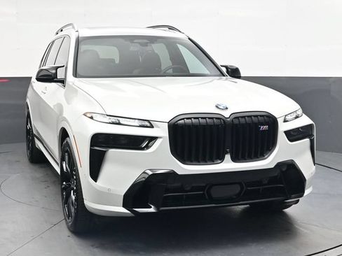 Used 2025 BMW X7 M60i AWD/4WD image 11