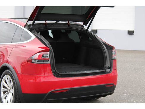 Used 2018 Tesla Model X 100D image 26