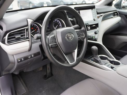 Used 2022 Toyota Camry LE image 17