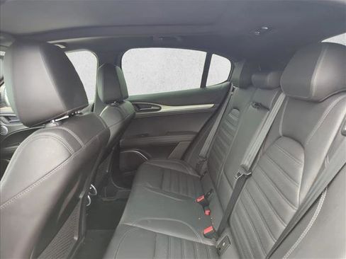 Used 2023 Alfa Romeo Stelvio Veloce AWD/4WD image 18