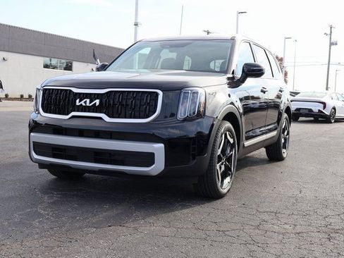 New 2025 Kia Telluride EX image 3