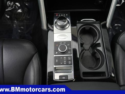 Used 2018 Land Rover Discovery HSE AWD/4WD image 46