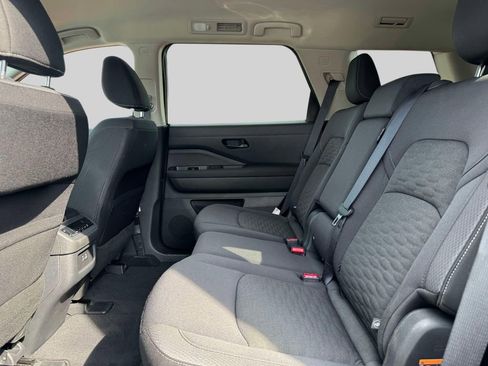 Used 2025 Nissan Pathfinder SV AWD/4WD image 11