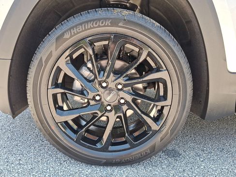 Certified 2023 GMC Terrain SLE w/ Driver Convenience Package AWD/4WD image 27