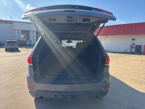Used 2019 Jeep Grand Cherokee Trailhawk image 29
