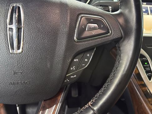 Used 2018 Lincoln MKX Reserve FWD image 15