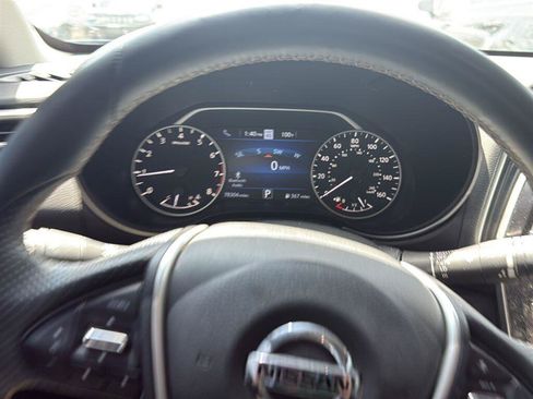 Used 2021 Nissan Maxima Platinum w/ Sport Mat Group FWD image 3