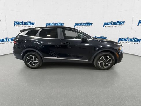 Used 2023 Kia Sportage LX AWD/4WD image 13