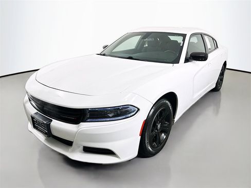 Used 2023 Dodge Charger SXT image 3